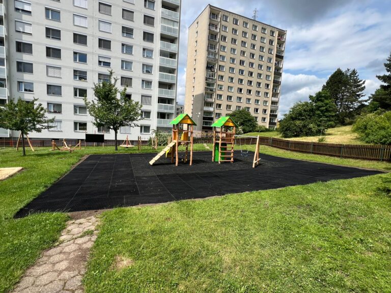 Dětské akátové hřiště, Ústí nad Labem