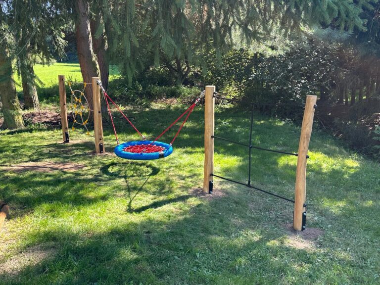 Street workout a dětské hřiště, Bystřice