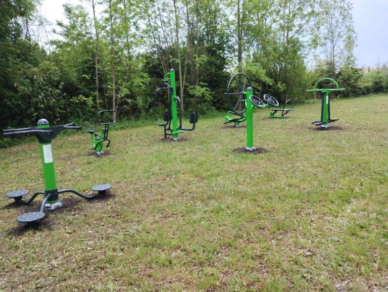 Venkovní fitpark a dětské hřiště, Telnice u Brna