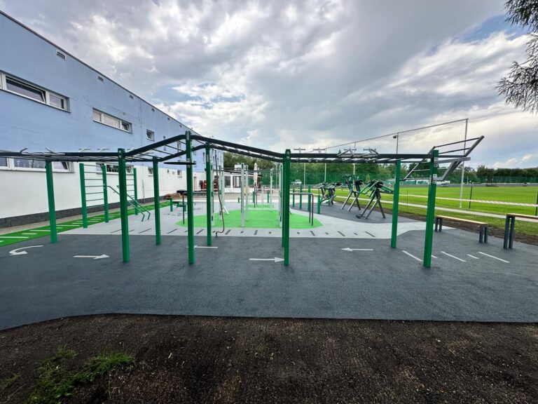 Venkovní posilovna a street workout Složiště, Sportovní centrum mládeže, České Budějovice